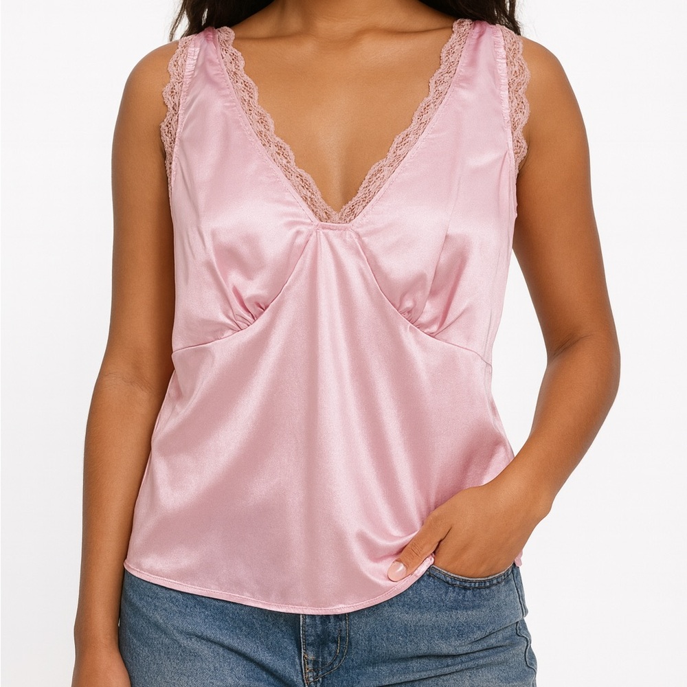 Reitmans women’s lace trim satin baby doll
Pink size small Y2K coquette *read